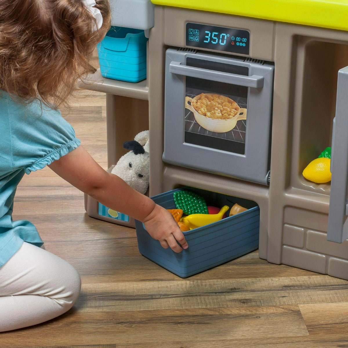 Step2 Contemporary Chef Brown and White Toddler Plastic Play Kitchen - Product image 4