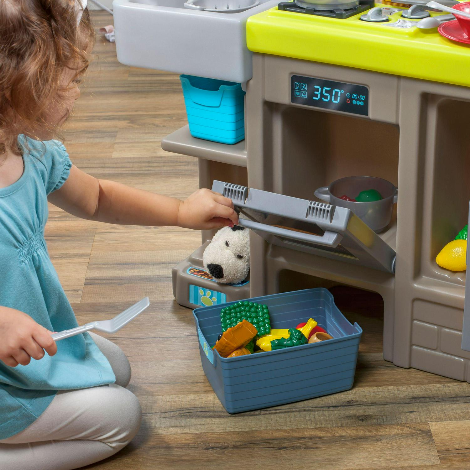 Step2 Contemporary Chef Brown and White Toddler Plastic Play Kitchen - Product image 11
